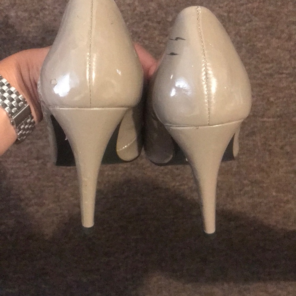 Heels - Picture 2 of 7